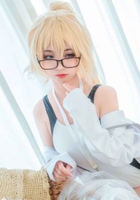 年轻大胸女教师3