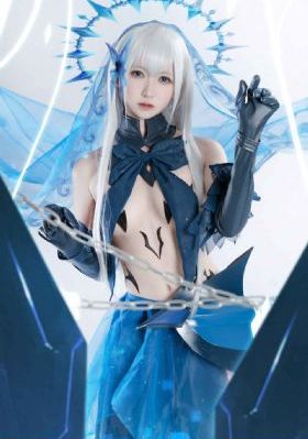 新村晶